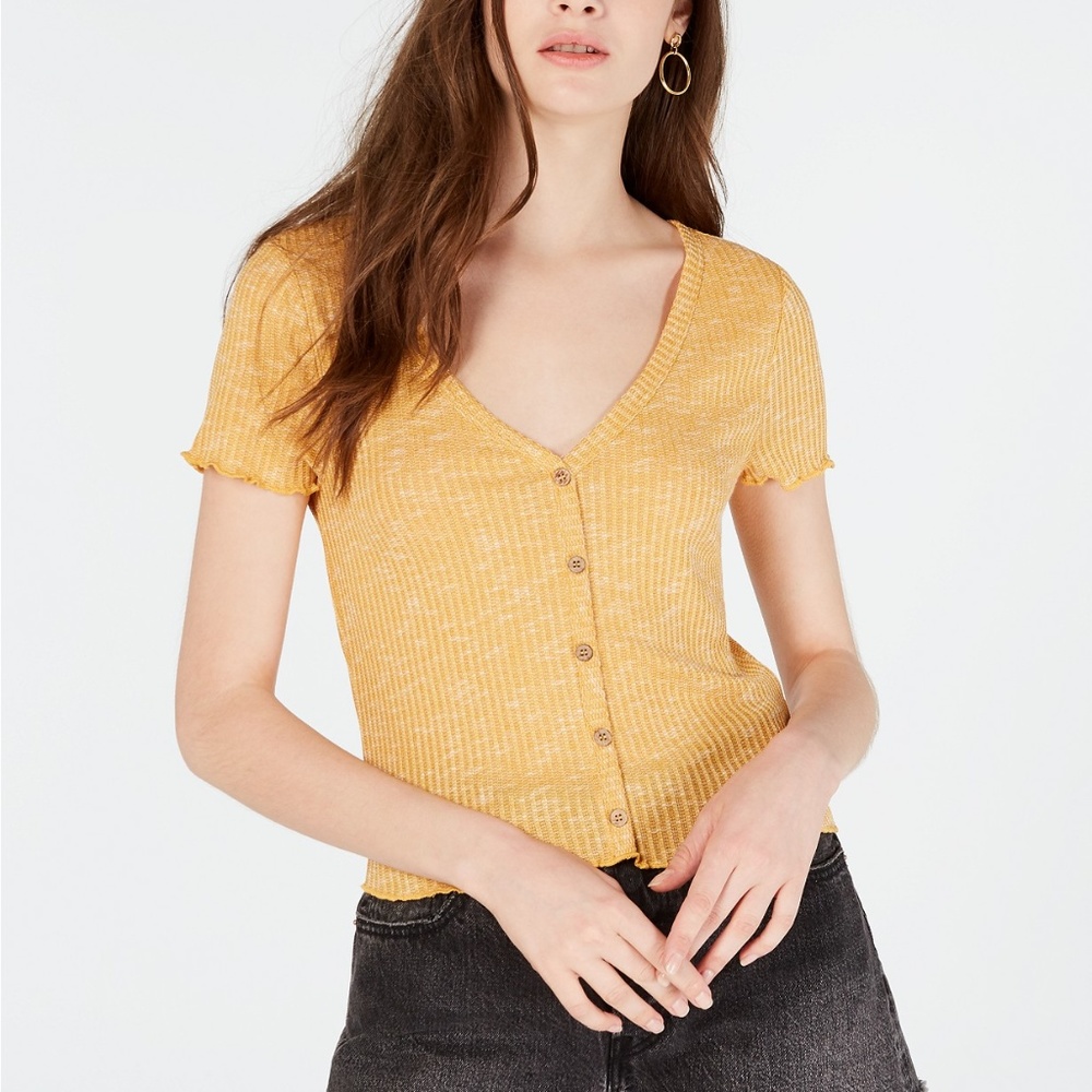 Crave Fame Juniors' Lettuce-Edge Crop Top